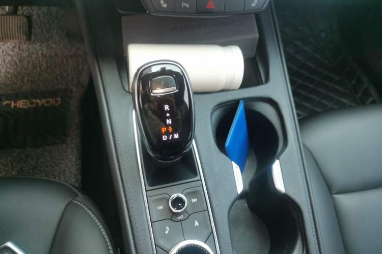 Used Cadillac XT4 2020 28T Two-Wheel-Drive Leading Version
