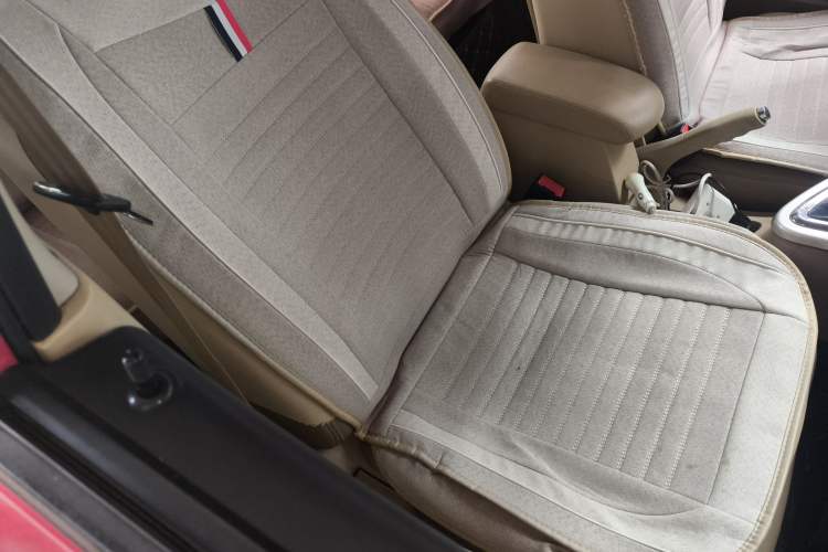 Used Brilliance H330 2013 1.5L Automatic Comfort Edition Right Front Seat