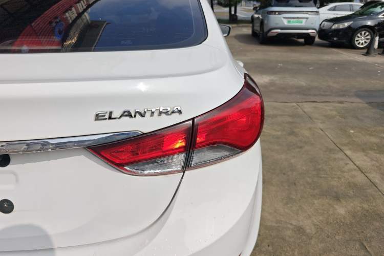 Used Hyundai Elantra (5th Generation / Langdong) 2016 1.6L Automatic Smart Version Right Rear Taillight