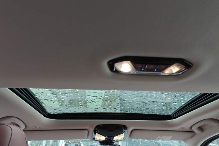 Used BMW 3 Series 2025 325i M Sport Package Headliner