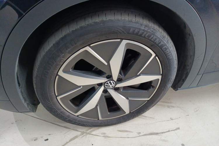 Used Volkswagen ID.4 CROZZ 2021 Long-Range Lite PRO Two-Wheel Drive Version
