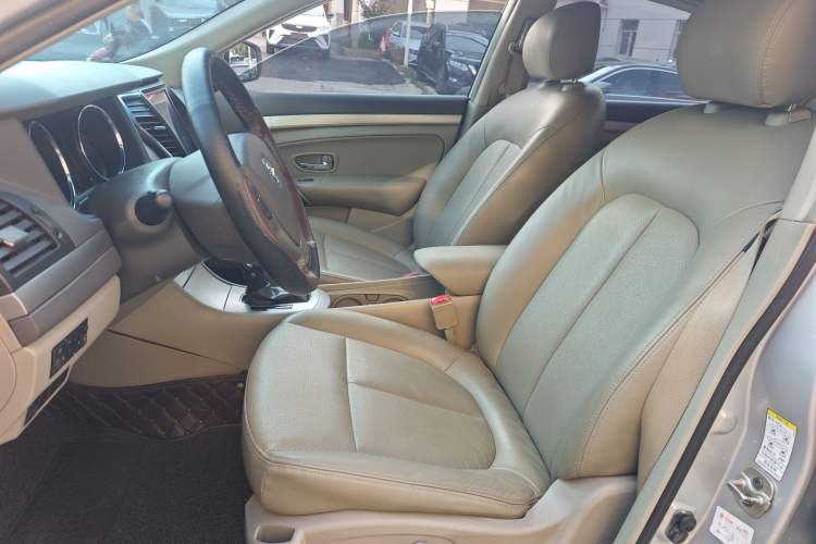 Used Dongfeng Aeolus A60 2014 2.0L CVT Tech Version