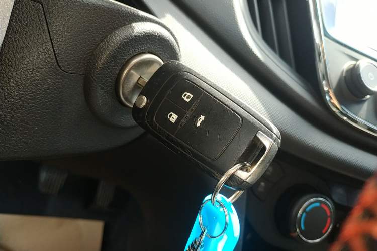 Used Chevrolet Monza 2019 320T Manual Xinxin Edition China VI Vehicle Key