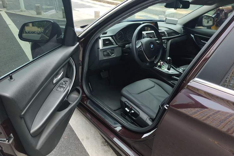 Used BMW 3 Series 2016 320Li Fashion Model