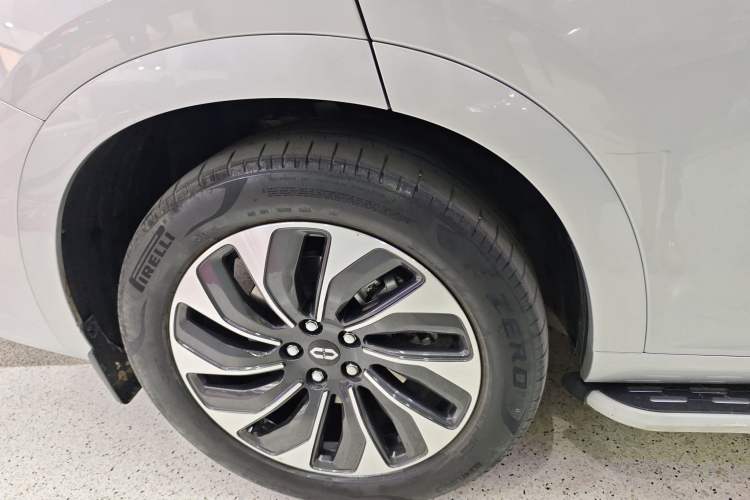 Used Hima AITO M7 2024 1.5T Intelligent Drive 4x4 Max Edition 6 Seats Right Rear Wheel Hub