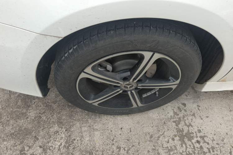 Used Mercedes-Benz A-Class 2022 Revised Version A 200 L Sport Sedan Fashionable Style
