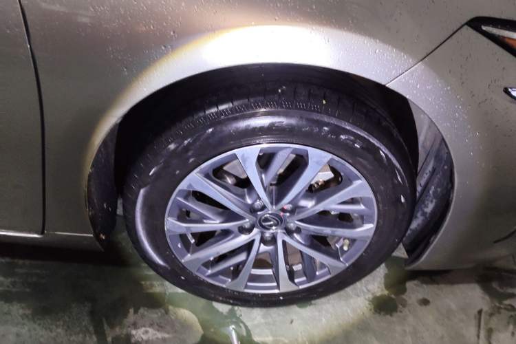 Used Lexus ES 2023 200 Excellence Edition