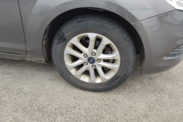 Used Ford Focus 2013 Sedan Classic 1.8L Automatic Base Model

