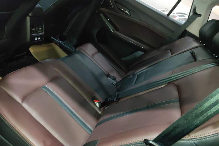 Used SOL X8 PLUS 2023 1.5 TGDI DCT Smart Home Edition 7-Seater