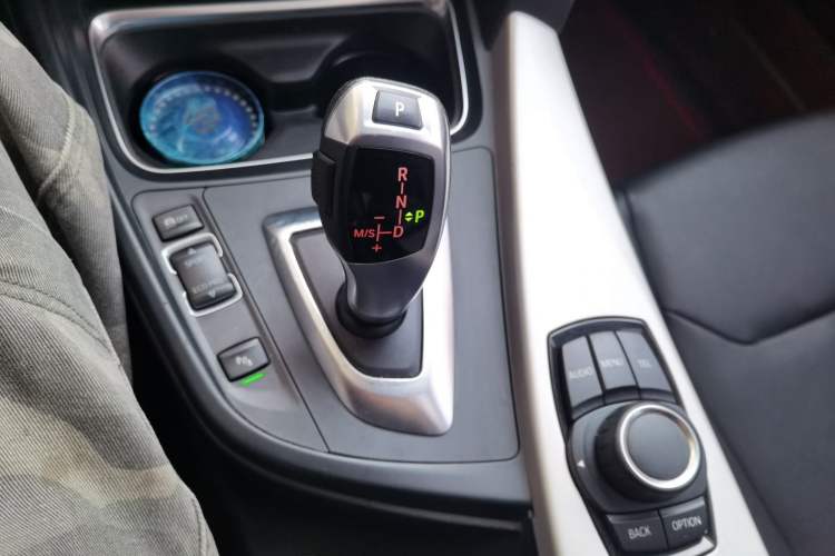 Used BMW 3 Series 2015 320i Luxury Line Stylish Edition
