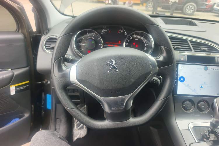 Used Peugeot 3008 2015 2.0L Automatic Classic Edition
