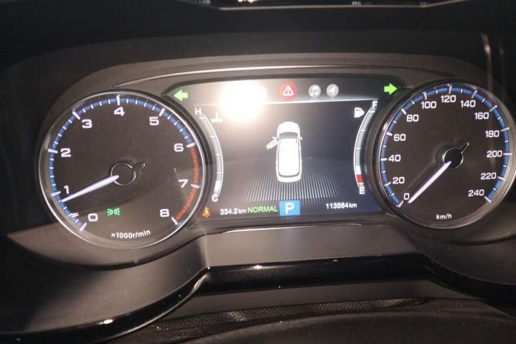 Used GAC Trumpchi GS8 2017 320T Two-Wheel Drive Luxury Smart Connectivity Version (7 Seats)