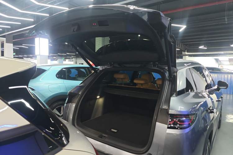 Used BYD Song L DM-i 2025 Intelligent Driving Version 160 km Beyond-Range Type