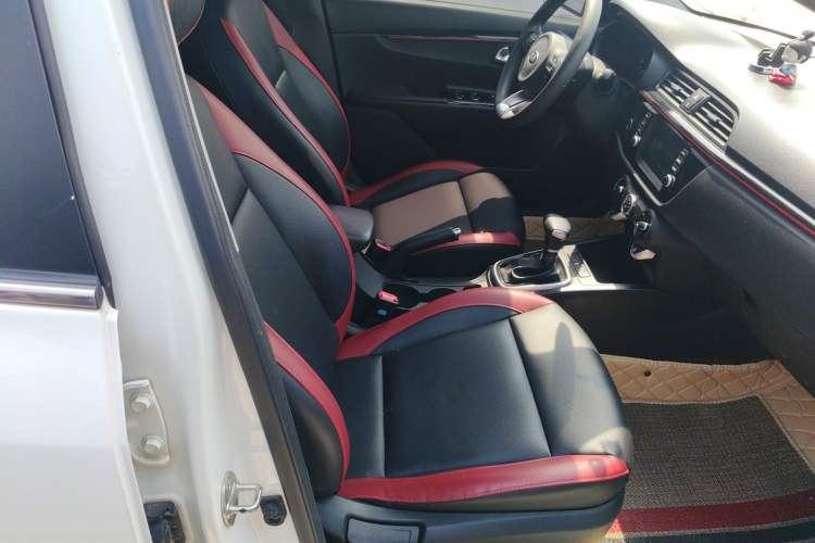 Used Kia KX Cross 2017 1.4L AT GLS
