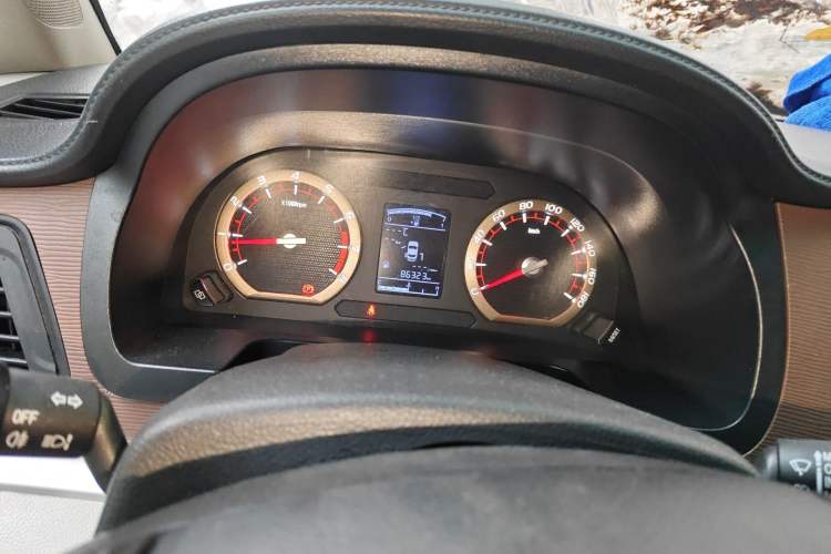 Used FORTHING Lingzhi 2019 Facelifted M5L 1.6L 7-Seater Base Model China VI Standard Instrument Cluster