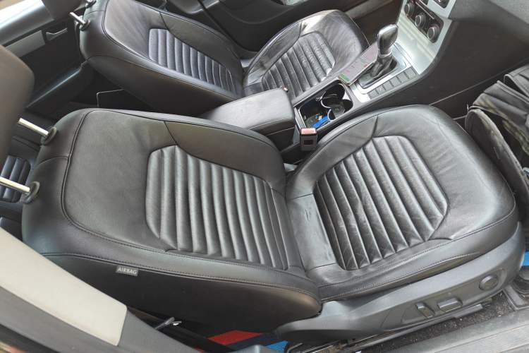 Used Volkswagen Magotan 2016 1.8TSI Smart Comfort Model Right Front Seat