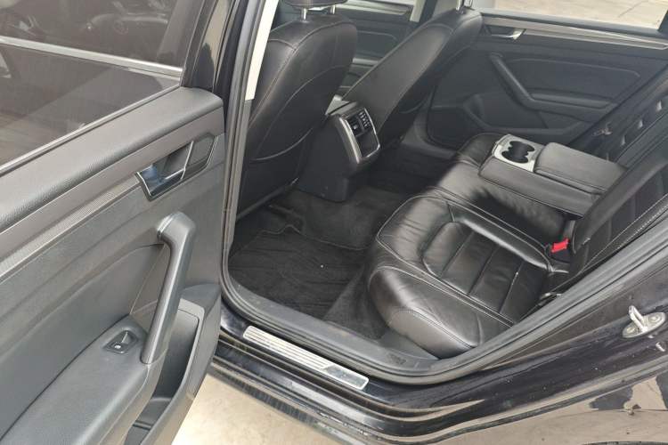 Used Volkswagen Passat 2017 330TSI DSG Luxury Edition
