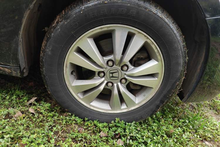 Used Honda Accord 2010 2.0L EX Right Front Wheel Hub