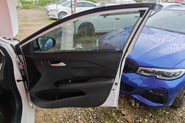 Used Chevrolet Cavalier 2019 320 Automatic Enjoyment with Sunroof