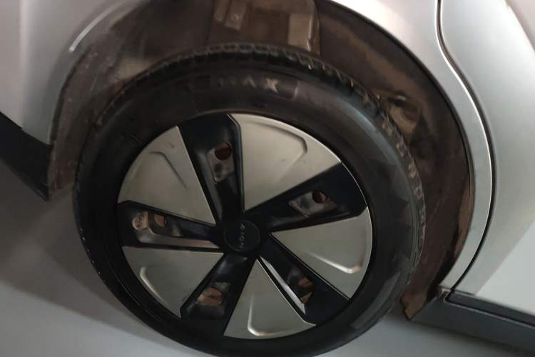 Used AION Y 2024 Younger