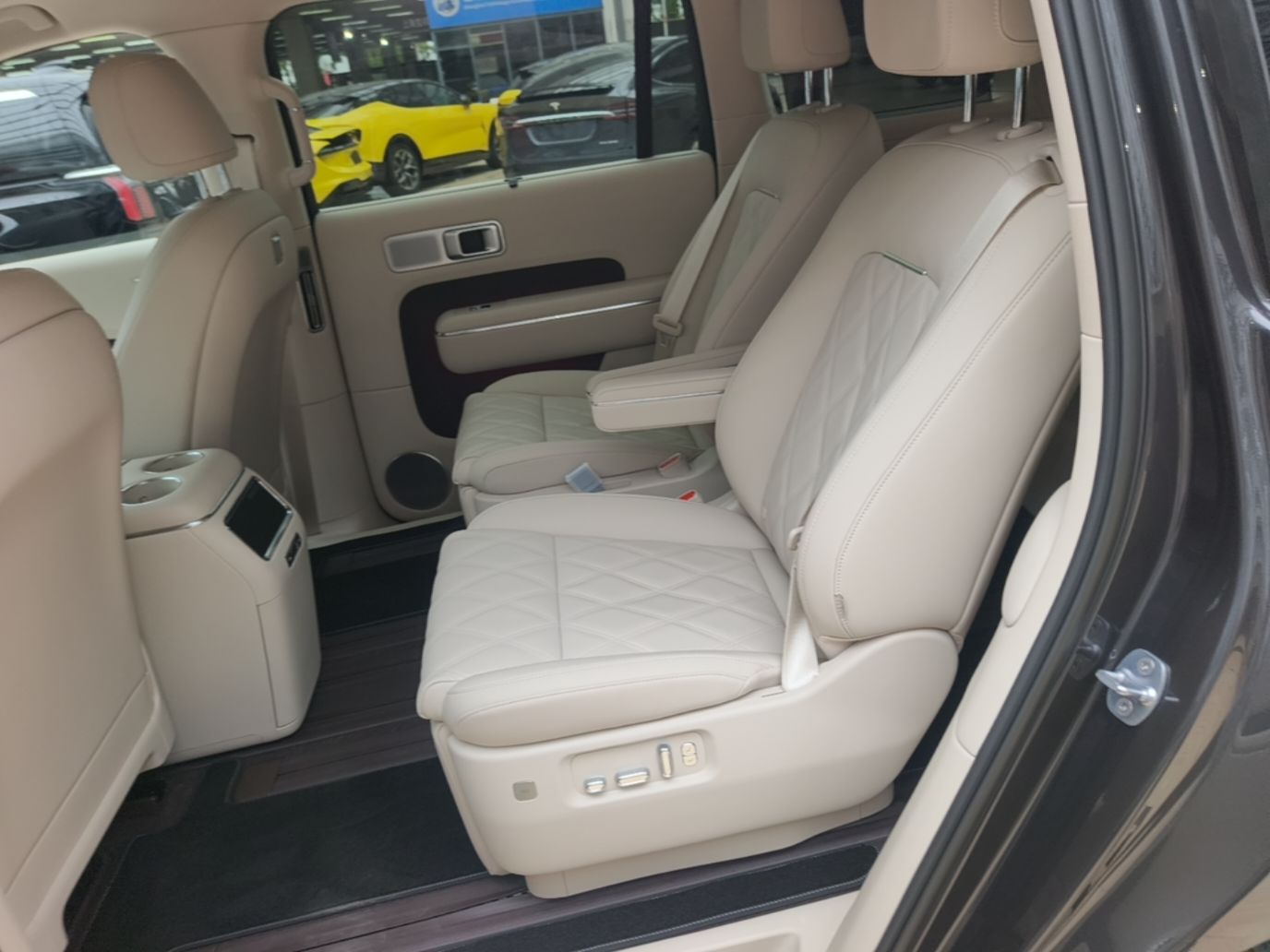Xiaomi Auto Pengcheng N90 2026 Model Max (7-seater) — снимка 20