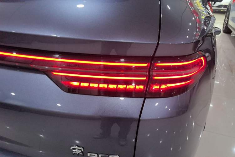 Used BYD Song Pro New Energy 2025 Second-Generation DM-i 115KM Excellence Version Right Rear Taillight