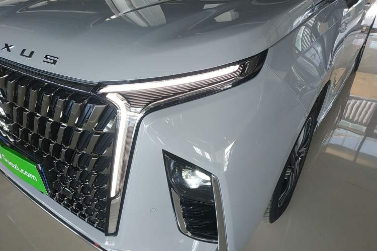 Used SAIC MAXUS G90 2022 2.0T Xingyun Seven-Seater Version Left Front Headlight