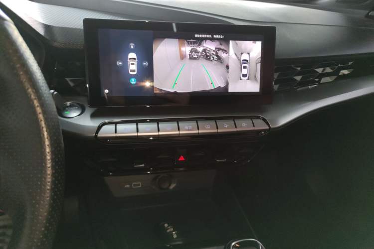 Used MG 5 2021 Revised 300TGI DCT Qingshè Luxurious Enjoyment Edition
