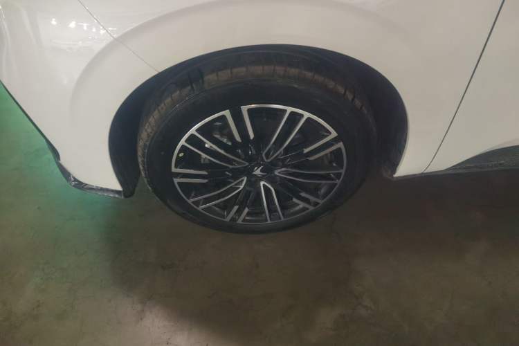 Used ARCFOX T1 2025 Model 425 PLUS
