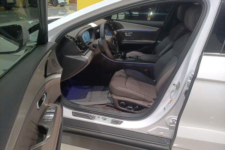 Used BYD Han 2023 EV Champion Edition 605KM Front-Drive Premium Model Driver Seat