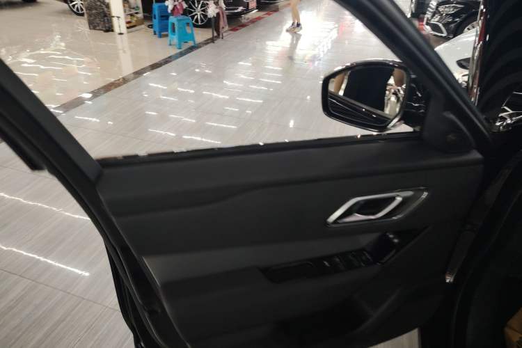 Used Land Rover Range Rover Velar 2024 S Model