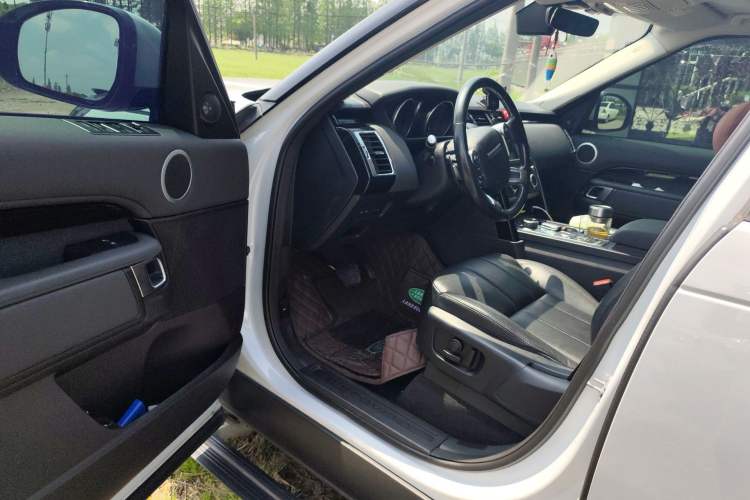 Used Land Rover Discovery 2017 3.0 SC V6 SE
