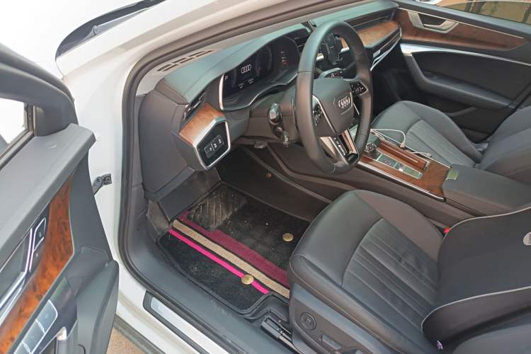Used Audi A6 2021 allroad quattro Explorer 55 TFSI Prestige Off-Road Model