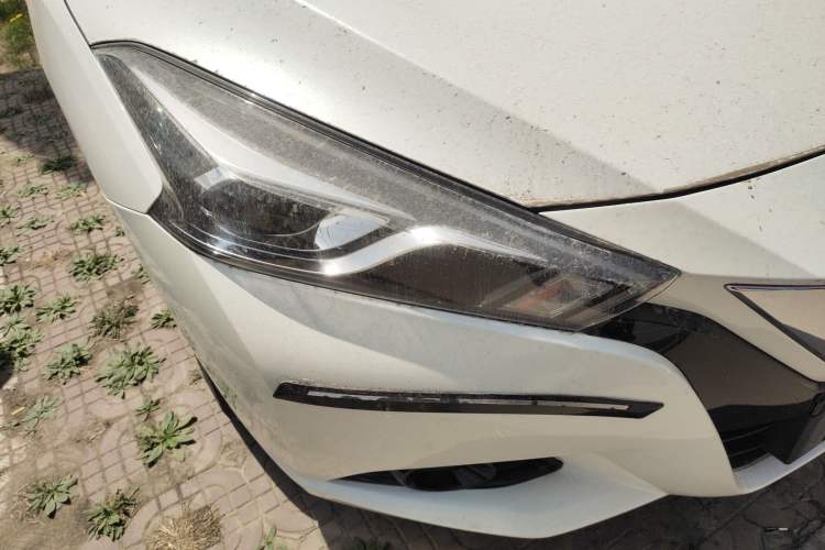 Used Nissan Lannia 2016 1.6L CVT Smart Cool Edition Right Front Headlight