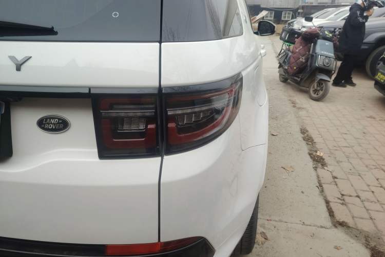 Used Land Rover Discovery Sport 2021 249 PS R-Dynamic S Performance Edition Right Rear Taillight