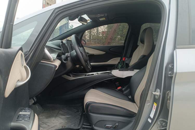 Used BYD Dolphin 2023 420 km Fashion Edition Driver Seat