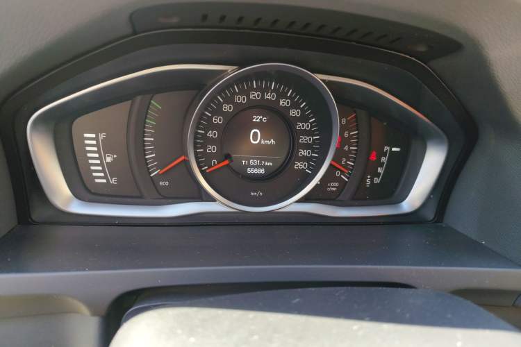 Used Volvo S60 2015 S60L 2.0T Zhiyuan Edition