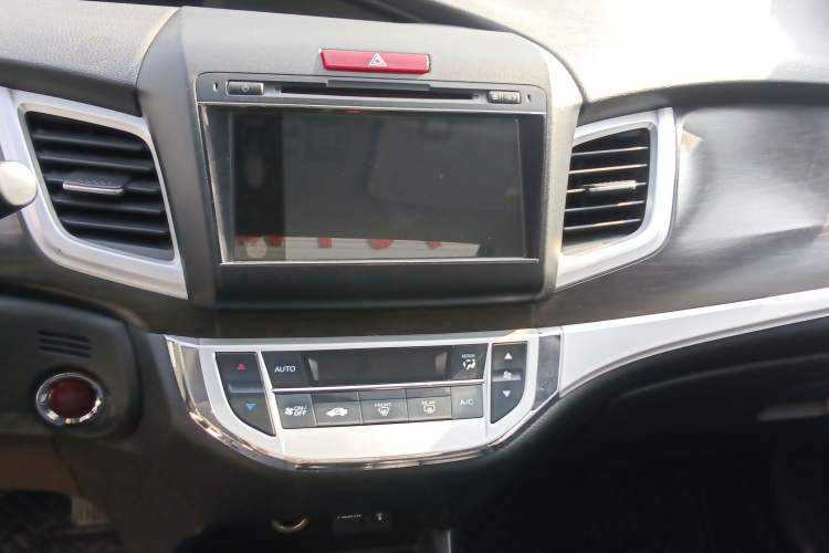 Used Honda Jade 2014 1.8L CVT Luxury Edition 5 seats