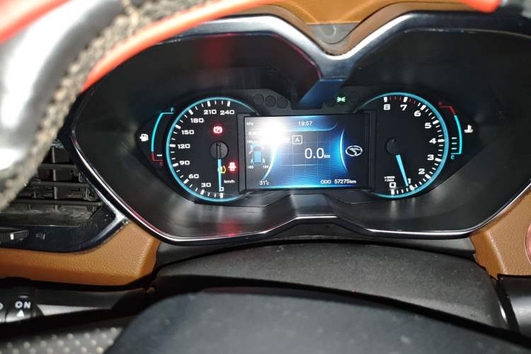 Used Soueast DX7 2015 1.5T Manual Luxury Model