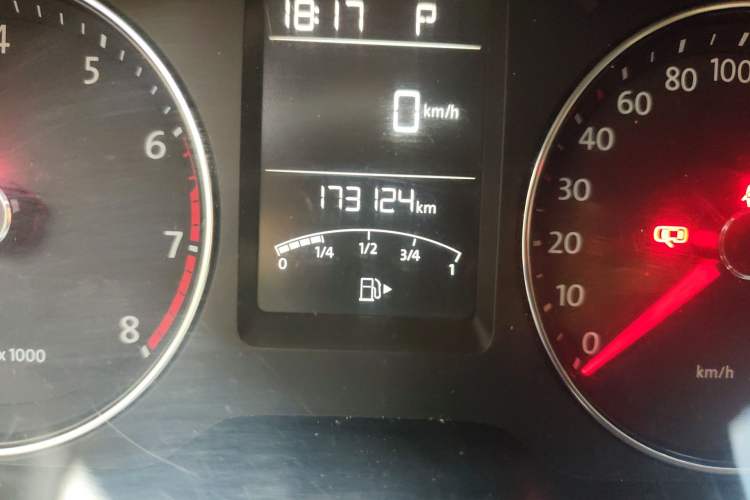 Used Volkswagen Lavida 2013 Revised Version 1.4 TSI DSG Comfort Edition Odometer Close Up