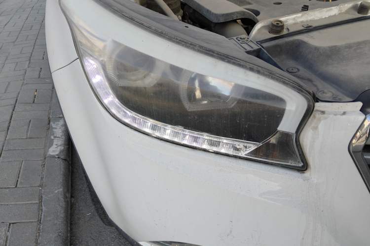 Used Huatai Santa Fe 2017 1.5T Gasoline Automatic Two-Wheel Drive Smart Enjoyment i3 Model