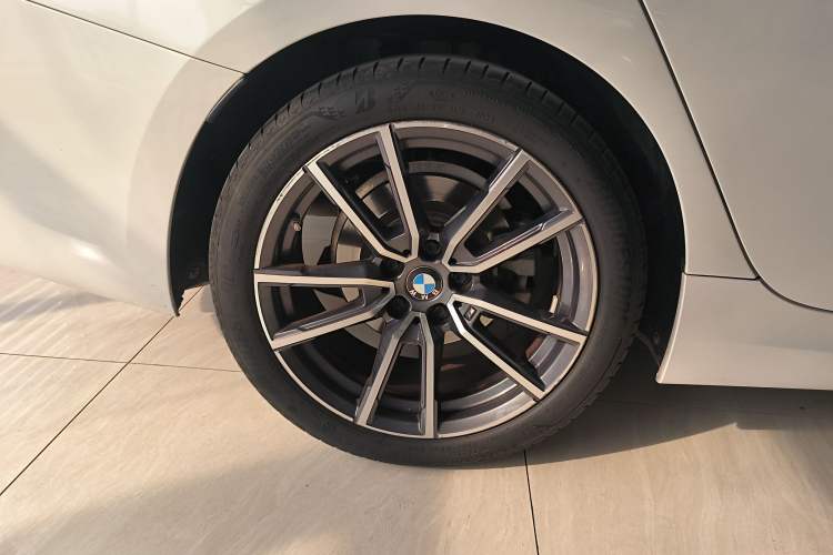 Used BMW 3 Series 2021 Restyled 325Li M Sport Package
