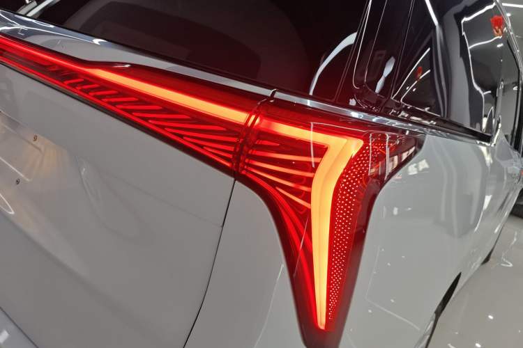 Used Buick Century 2025 2.0T Six-Seater YinShi Edition
