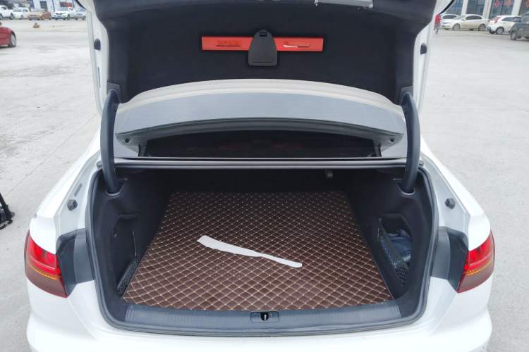 Used Audi A4L 2020 40 TFSI Luxury Dynamic Model
