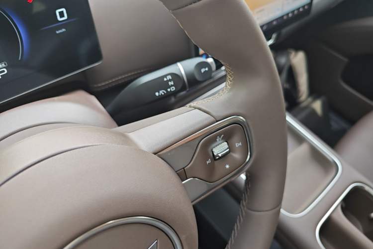 Used Wuling Starlight 730 2025 Model Pure Electric 500km Luxury Edition