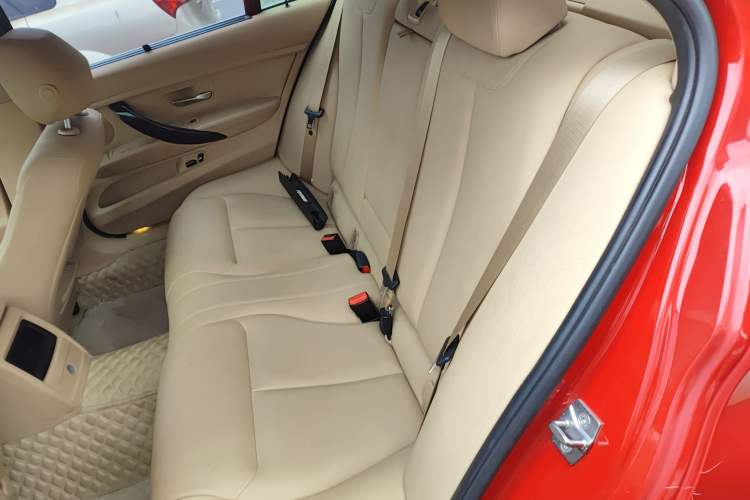 Used BMW 3 Series 2013 320Li Fashion Model
