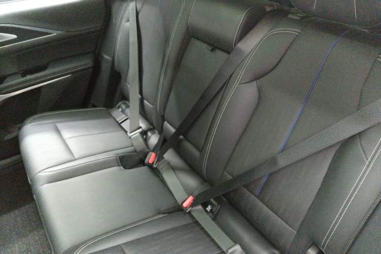 Used Cadillac LYRIQ 2022 Rear-Drive Long-Range Luxury Edition
