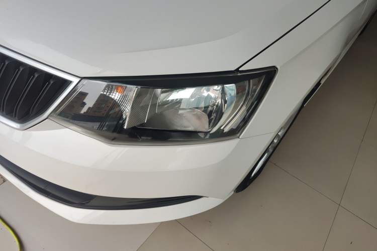 Used Skoda Fabia 2017 1.4L Automatic Car Enjoy Edition
