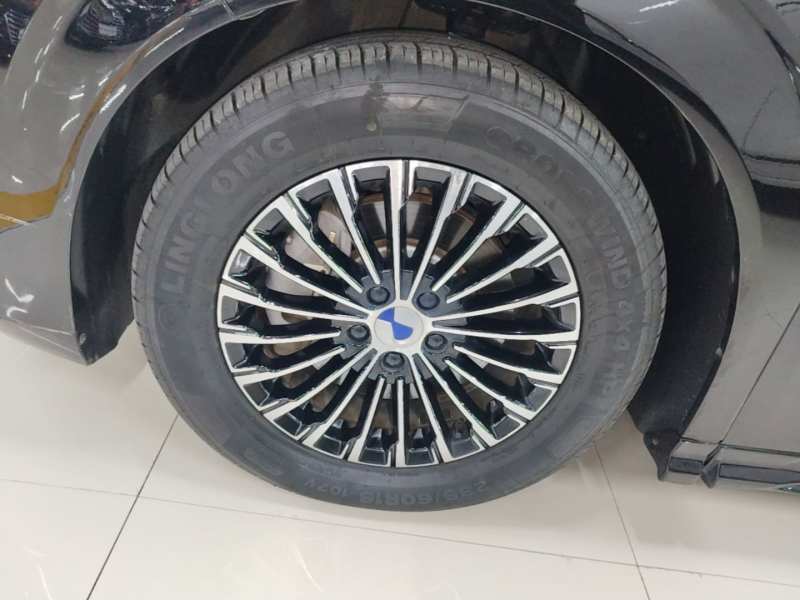 Used Denza D9 2022 DM-i 970 Four-Wheel Drive Prestige Model — 22