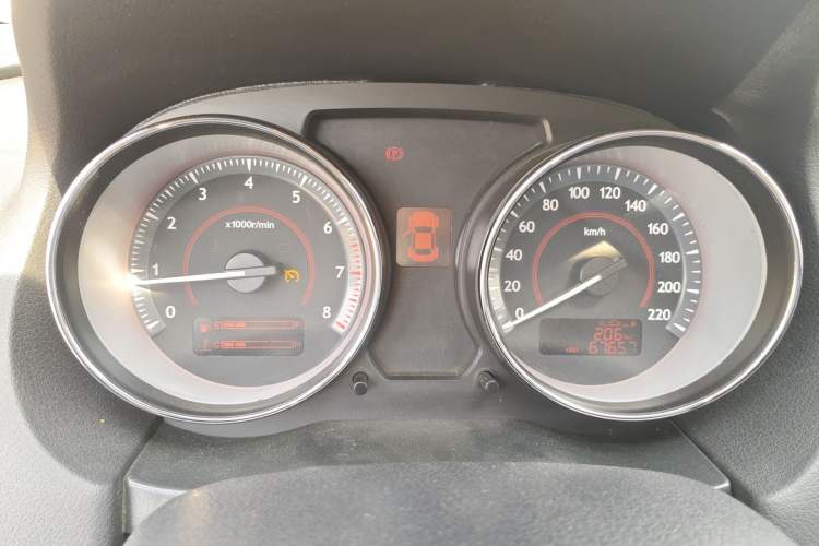 Used Bestune B50 2013 1.6L manual luxury version Instrument Cluster